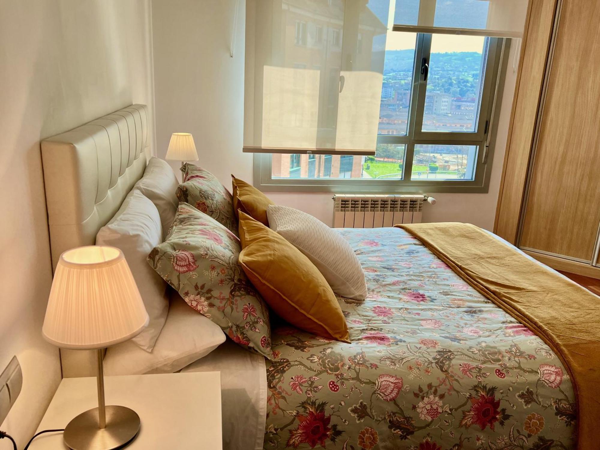 Apartamento Europa Jardin Oviedo Eksteriør billede