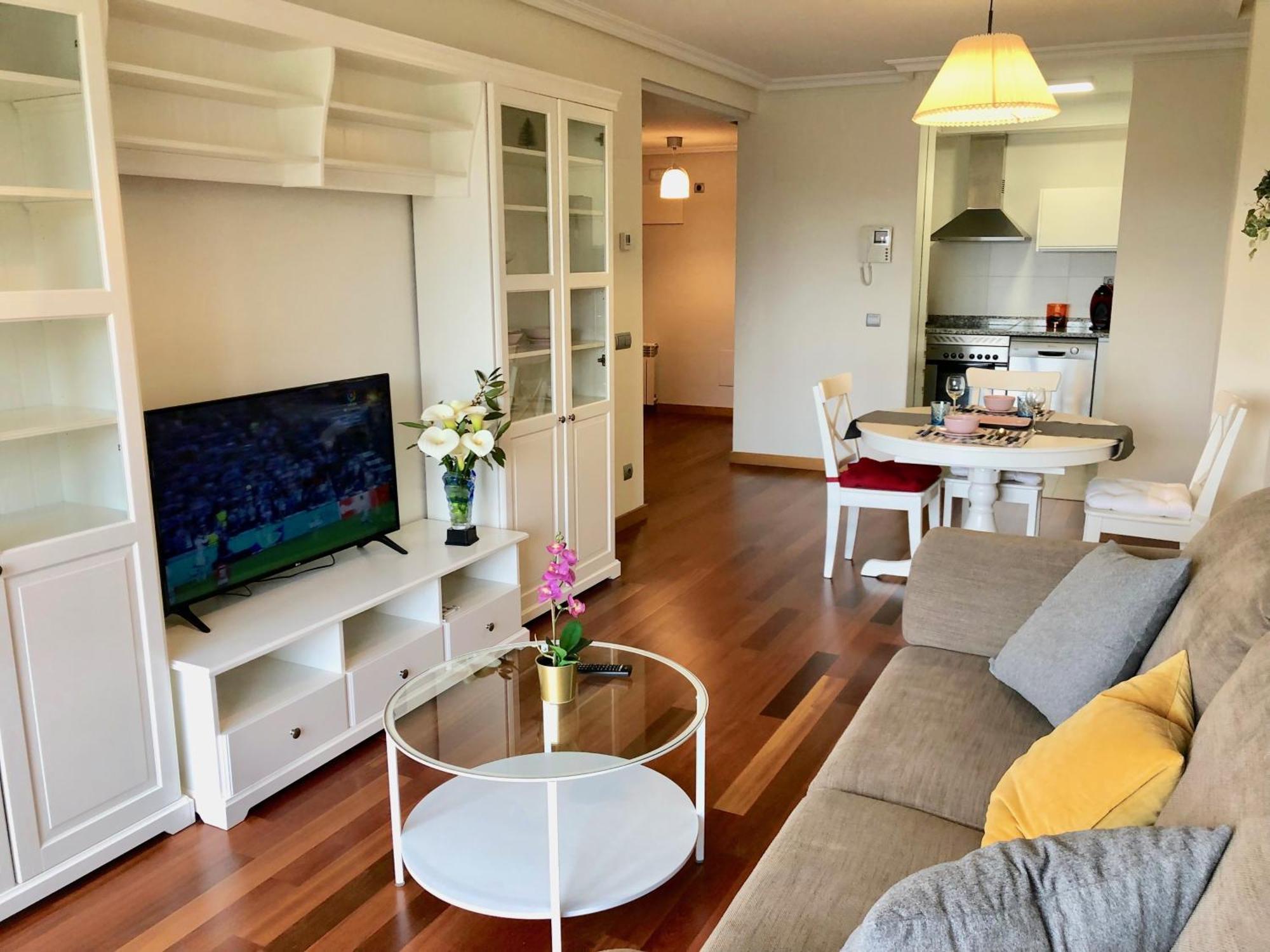 Apartamento Europa Jardin Oviedo Eksteriør billede