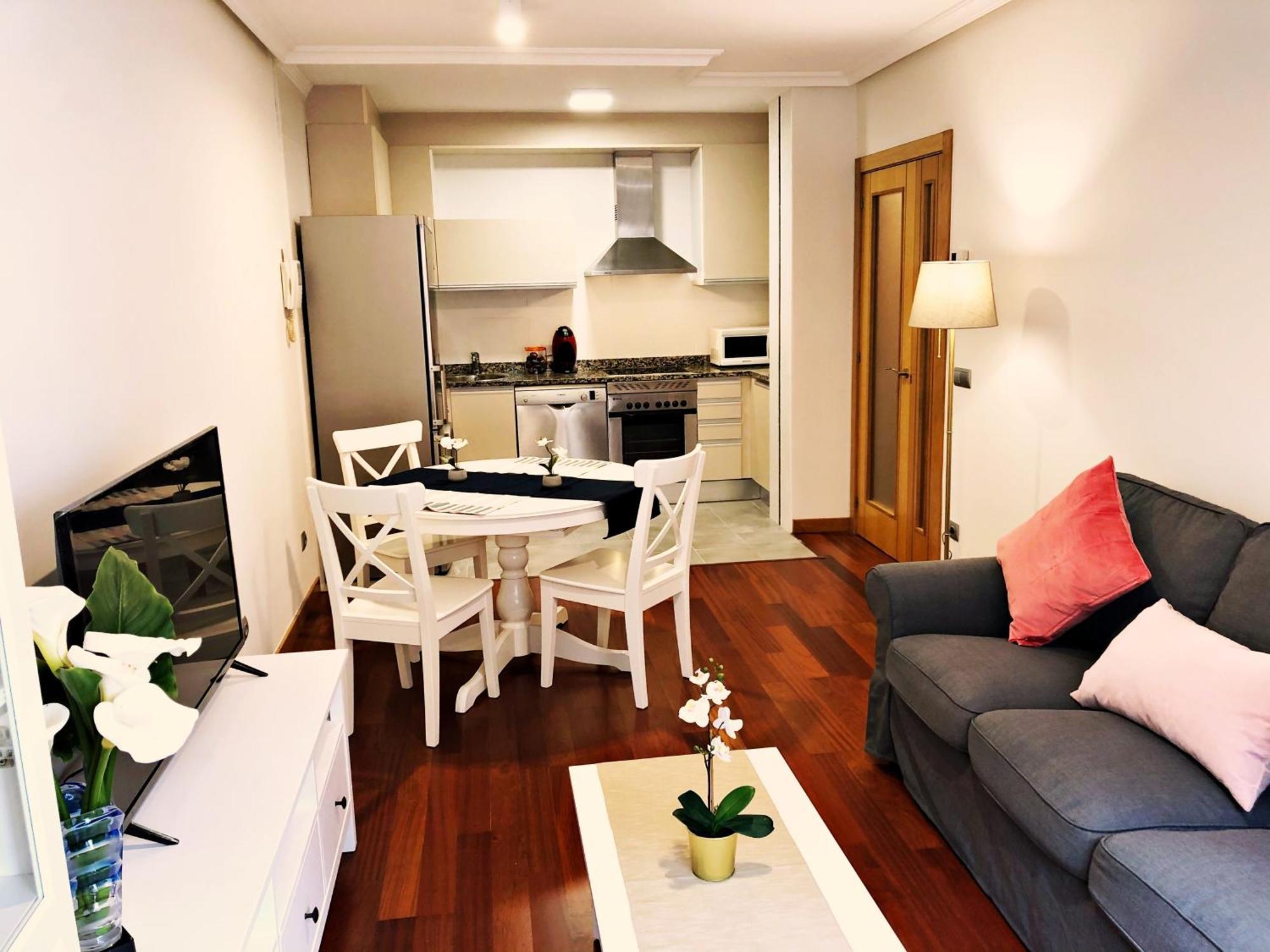 Apartamento Europa Jardin Oviedo Eksteriør billede